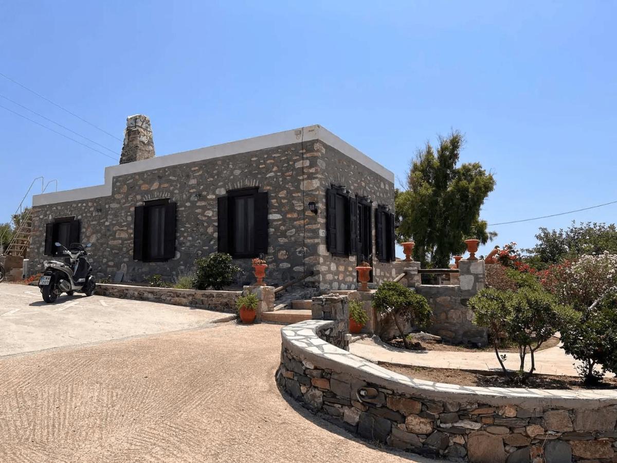 Πέτρινο Εξοχικό Σπίτι Στη Σύρο Agros  Exterior photo